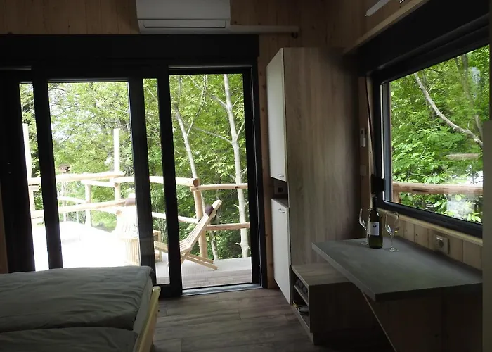 Pocitniski Hisici - Small Vakantiehuis