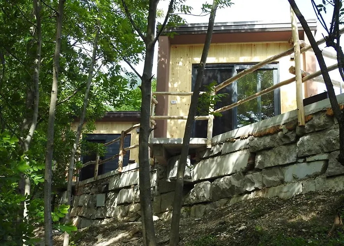 Pocitniski Hisici - Small Vakantiehuis *